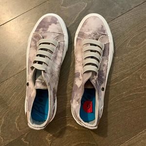 Blowfish Camo Shoes - NEW - Never Worn Size 6